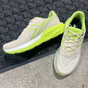 Diadora Vigore V (Men’s 12)